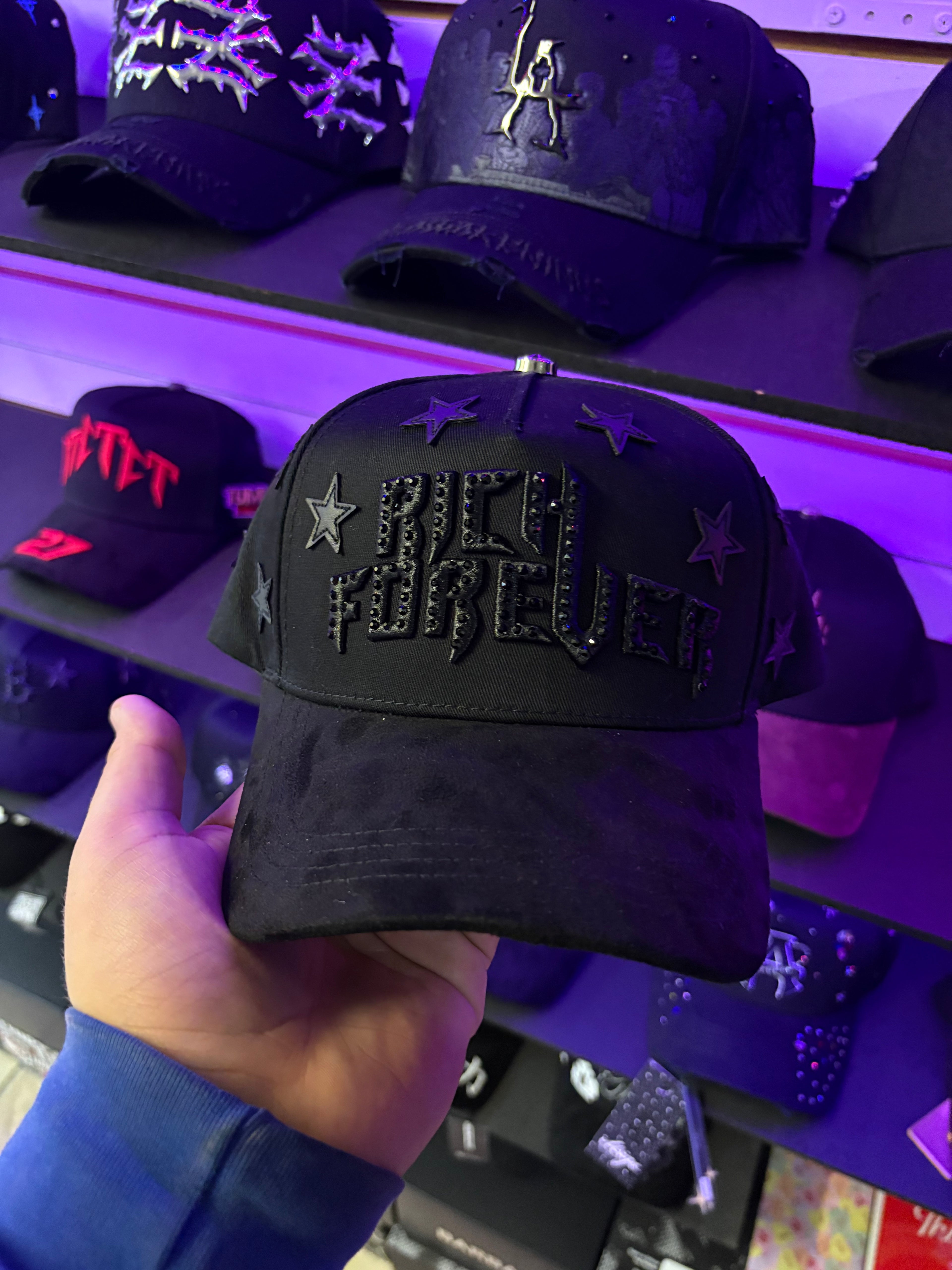 Barbas hats “rich forever”