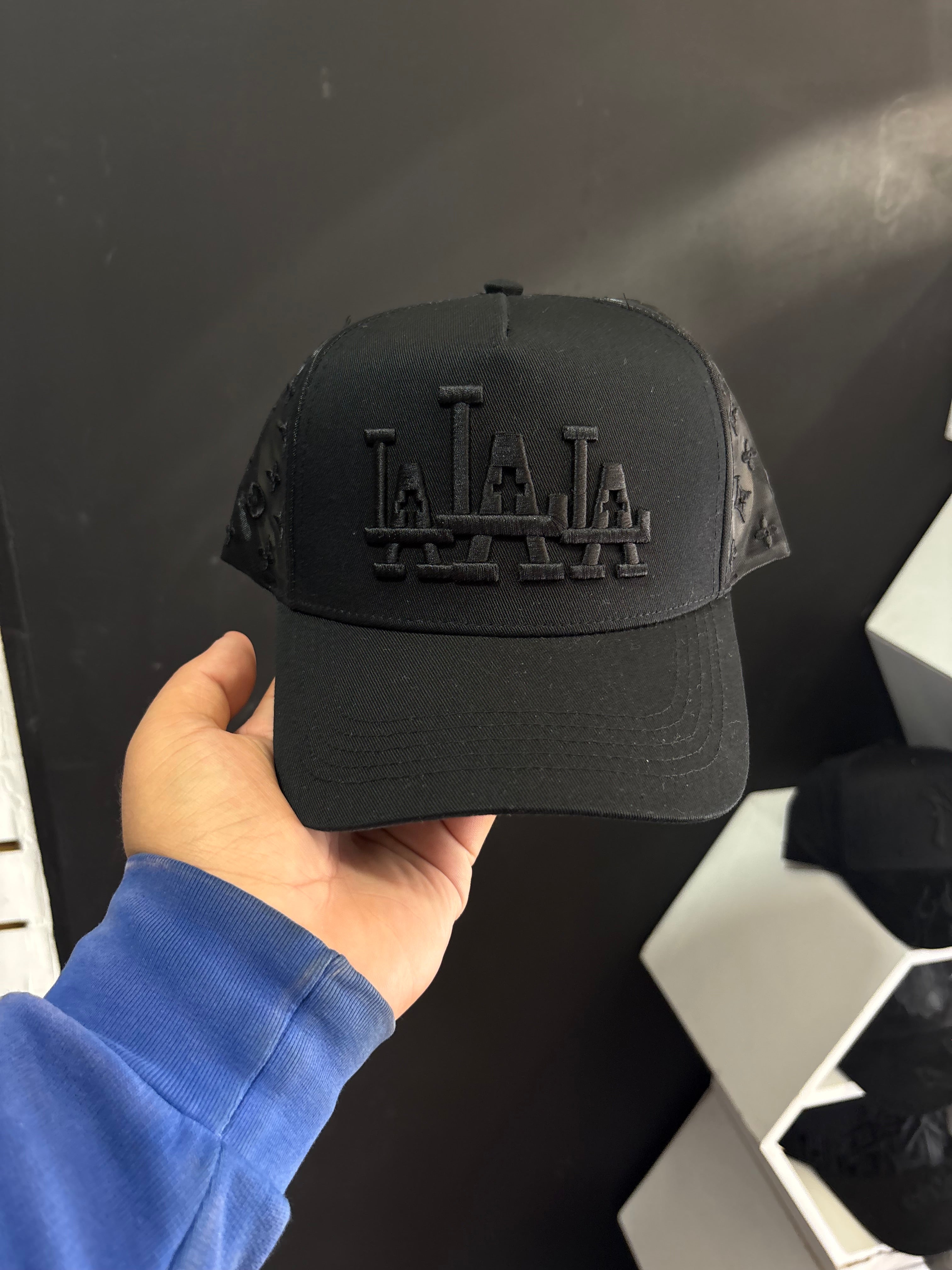 Rude “LALALA”